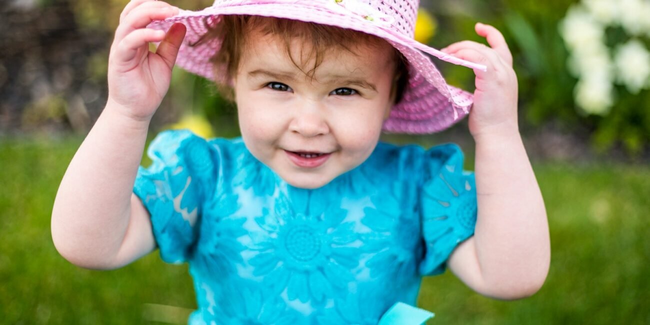 shallow focus photography of girl